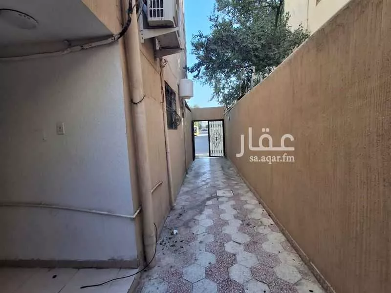 10 bedroom building in Uhud, Eastern Province 7