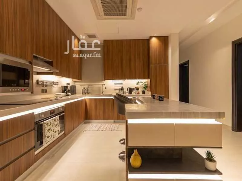 شقة 5 غرف في الملقا 1