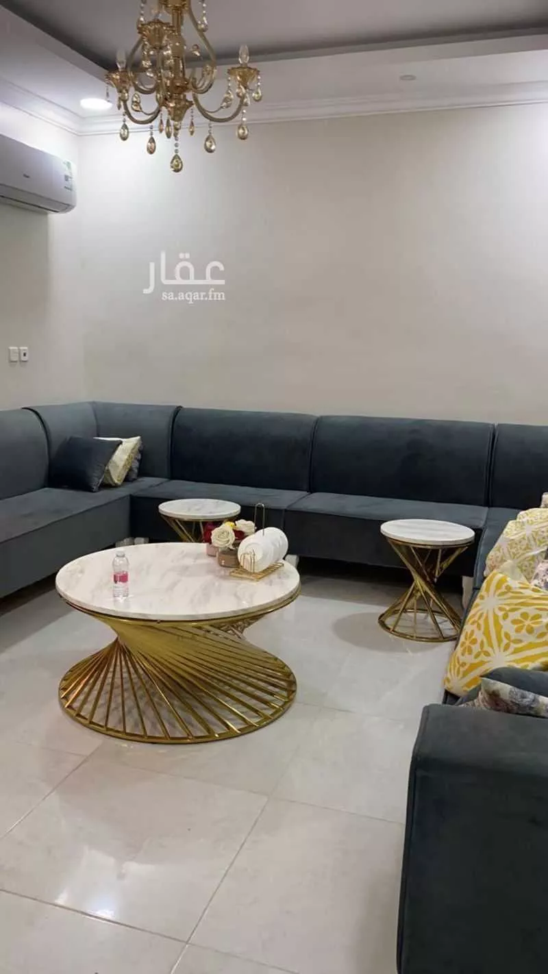 فيلا 7 غرف في ضاحية الملك فهد 4