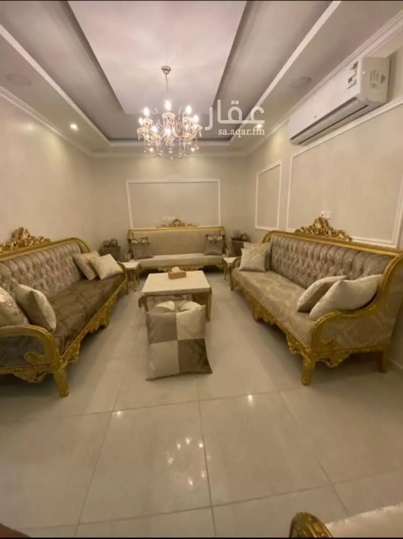 فيلا 7 غرف في ضاحية الملك فهد 5