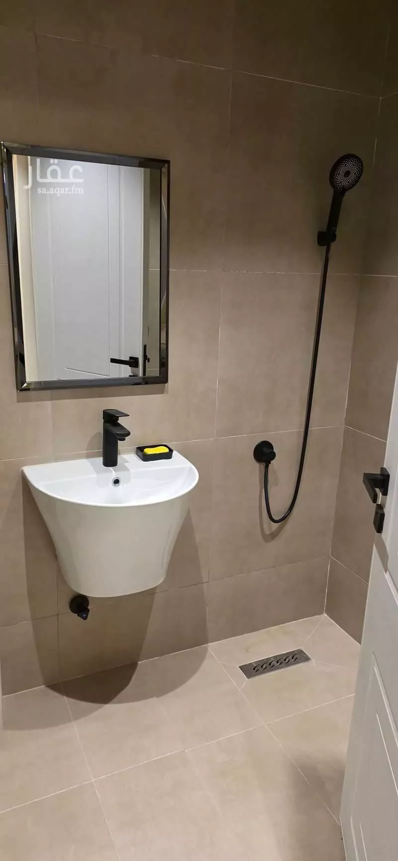 شقة 3 غرف في العارض 5