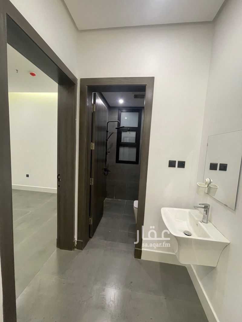 5 bedroom apartment in Al Aridh, Riyadh 9