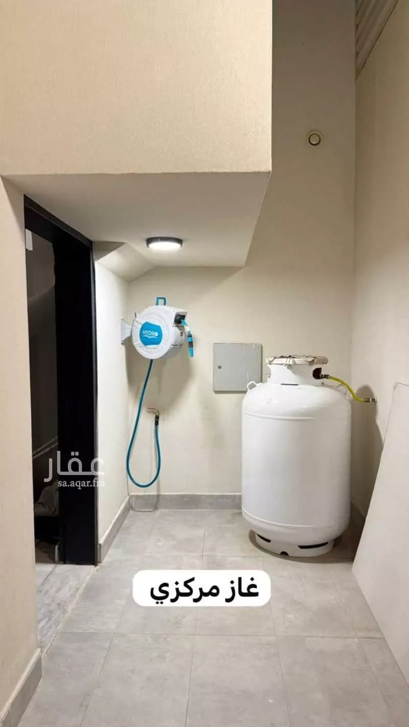 4 bedroom floor in Al Rabwa 5