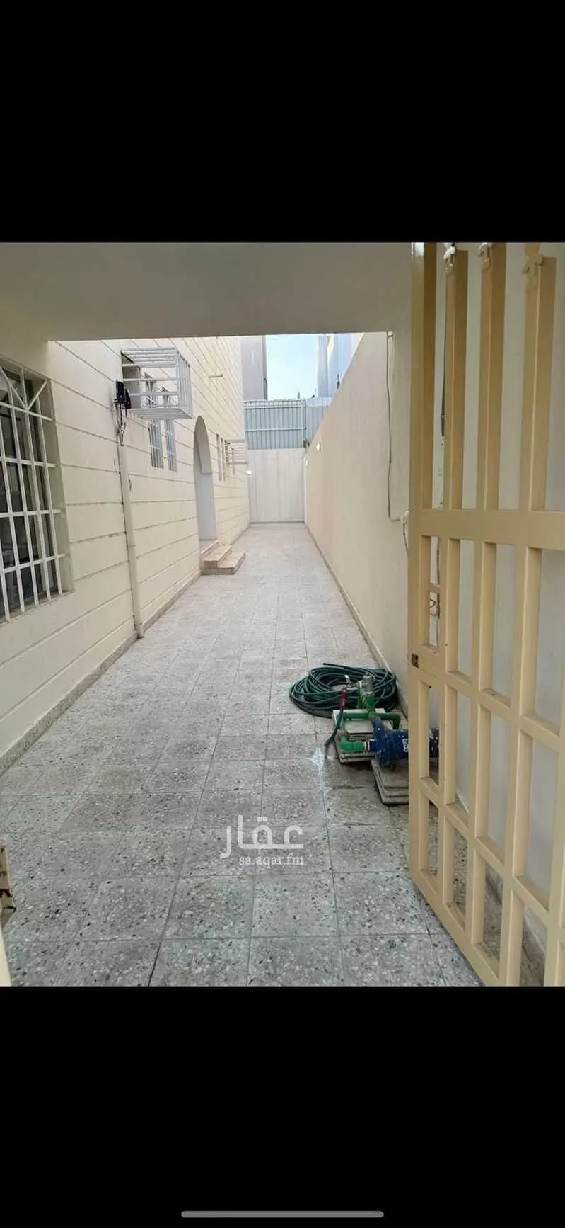 900 sqm building in King Faisal 4