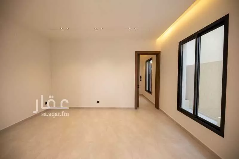 3 bedroom floor in Al Janadriyah 3