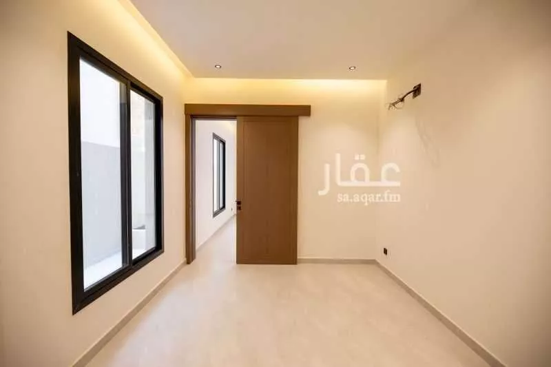 3 bedroom floor in Al Janadriyah 4