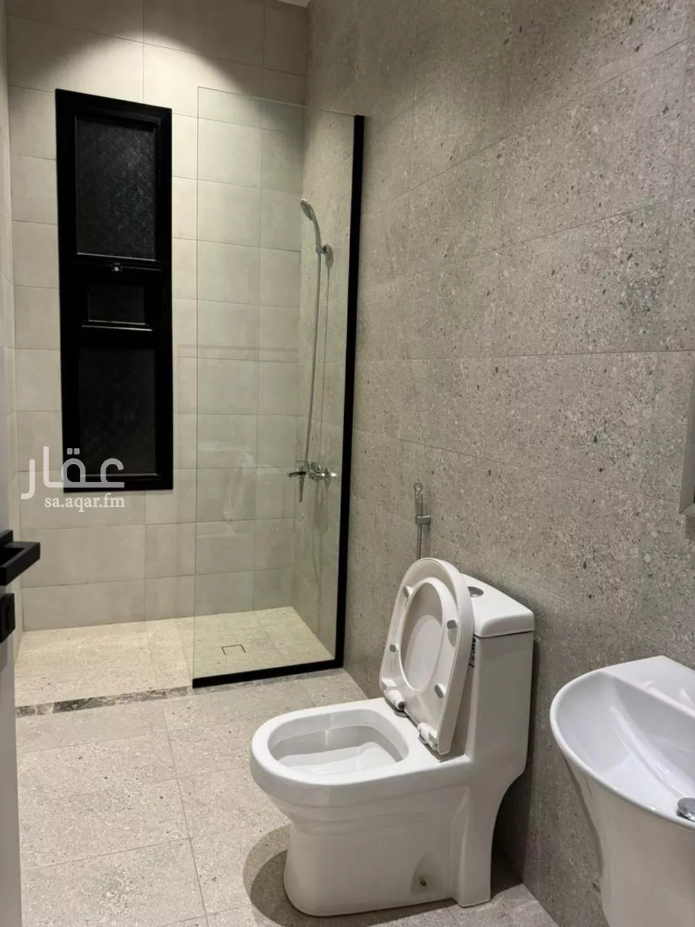 شقة 3 غرف في العارض 3