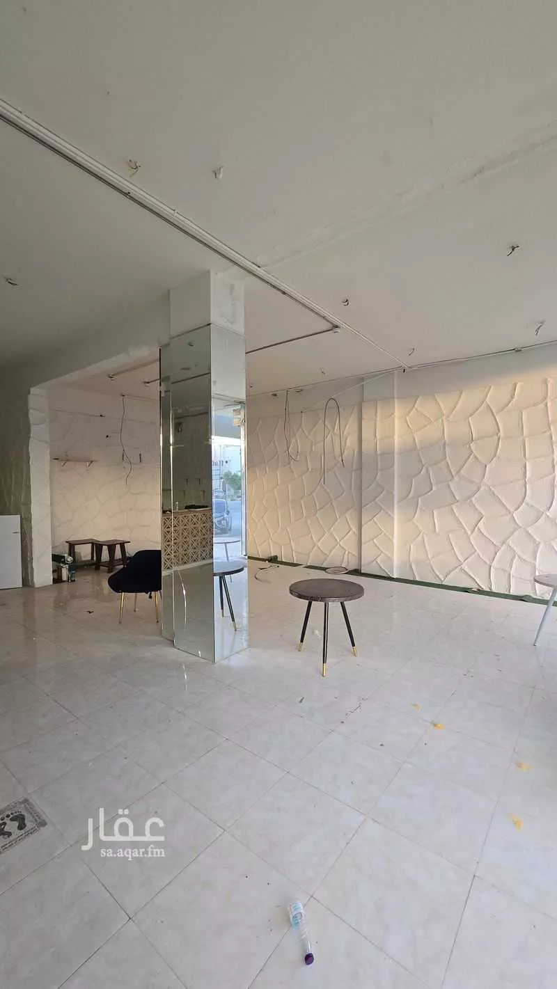 محل 100 م² في الخليج 2
