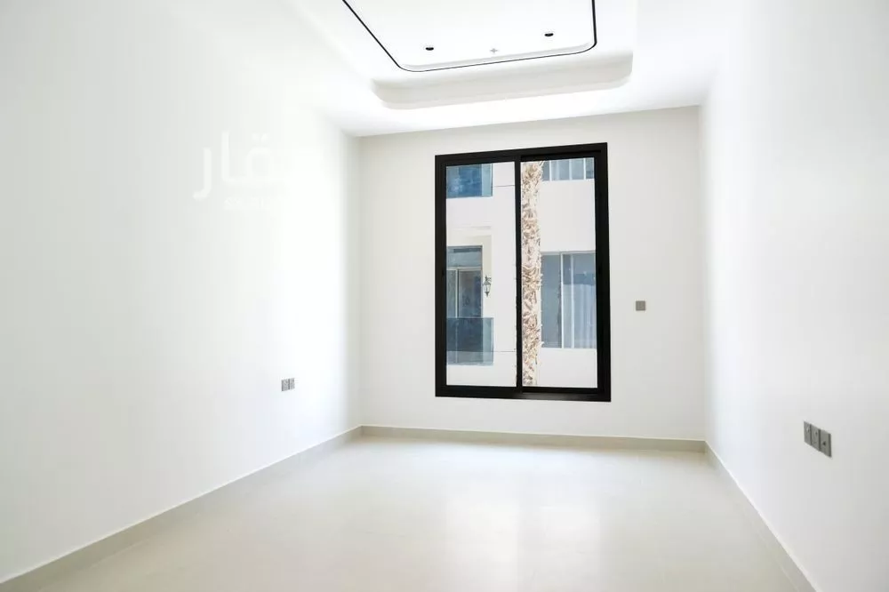 شقة 4 غرف في الرمال 3