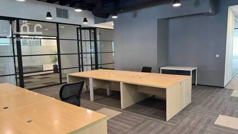 مكتب 502 م² في العليا 5