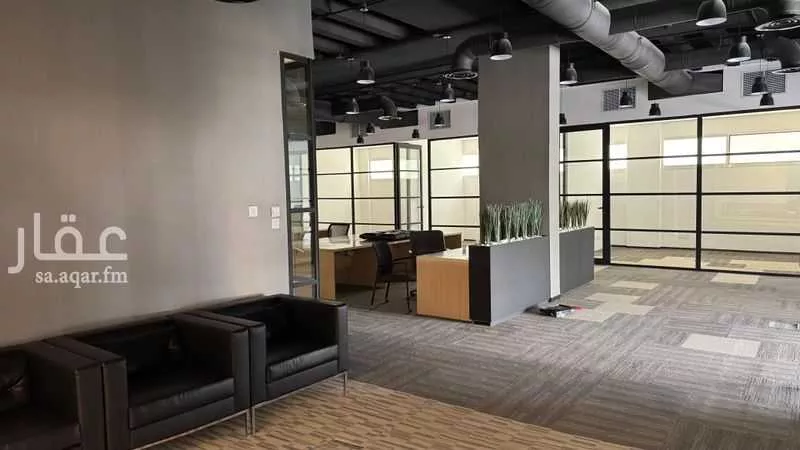 مكتب 502 م² في العليا 2