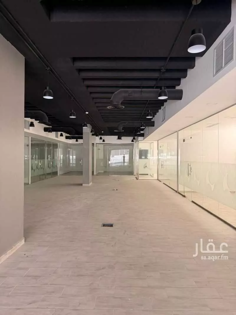 418 sqm office in Al Olaya 4