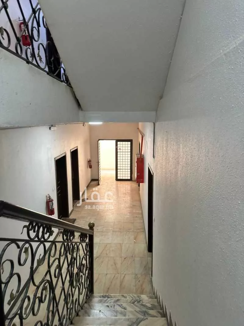 عمارة 900 م² في الملك فيصل 4