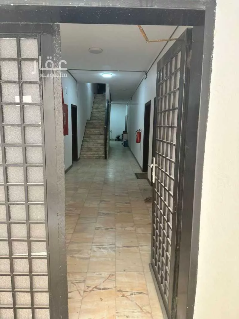 عمارة 900 م² في الملك فيصل 3