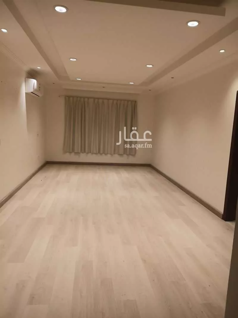 دور 4 غرف في عرقة 1