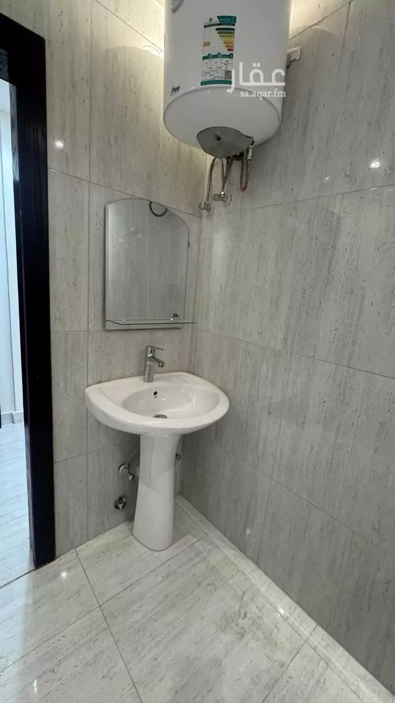 2 bedroom apartment in Al Shamisy 4