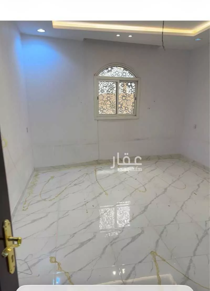 شقة 4 غرف في النظيم 2