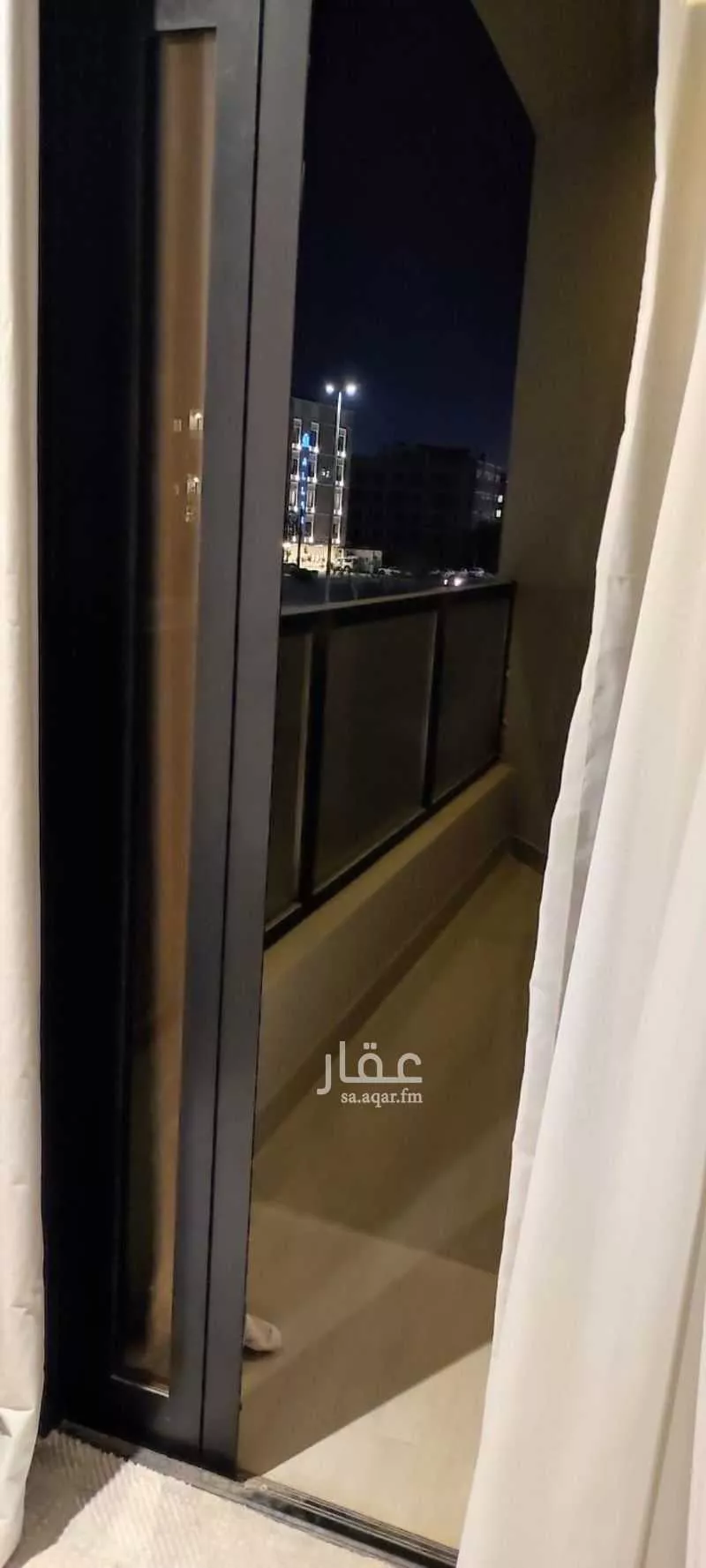 شقة 5 غرف في الحمرا 3