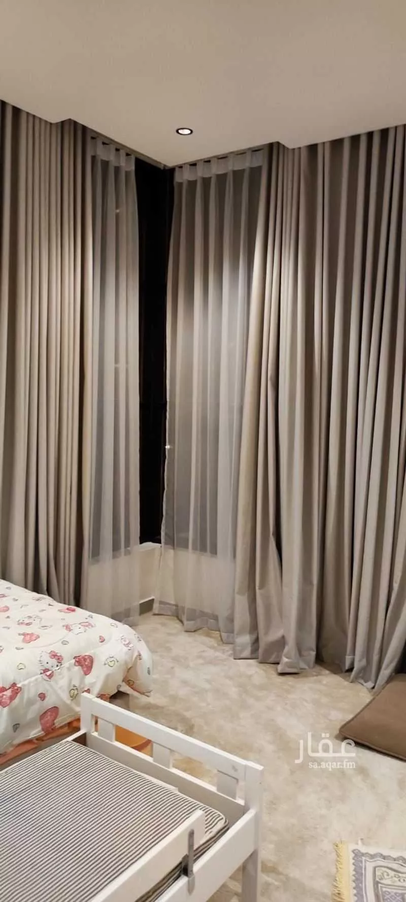 شقة 5 غرف في الحمرا 2