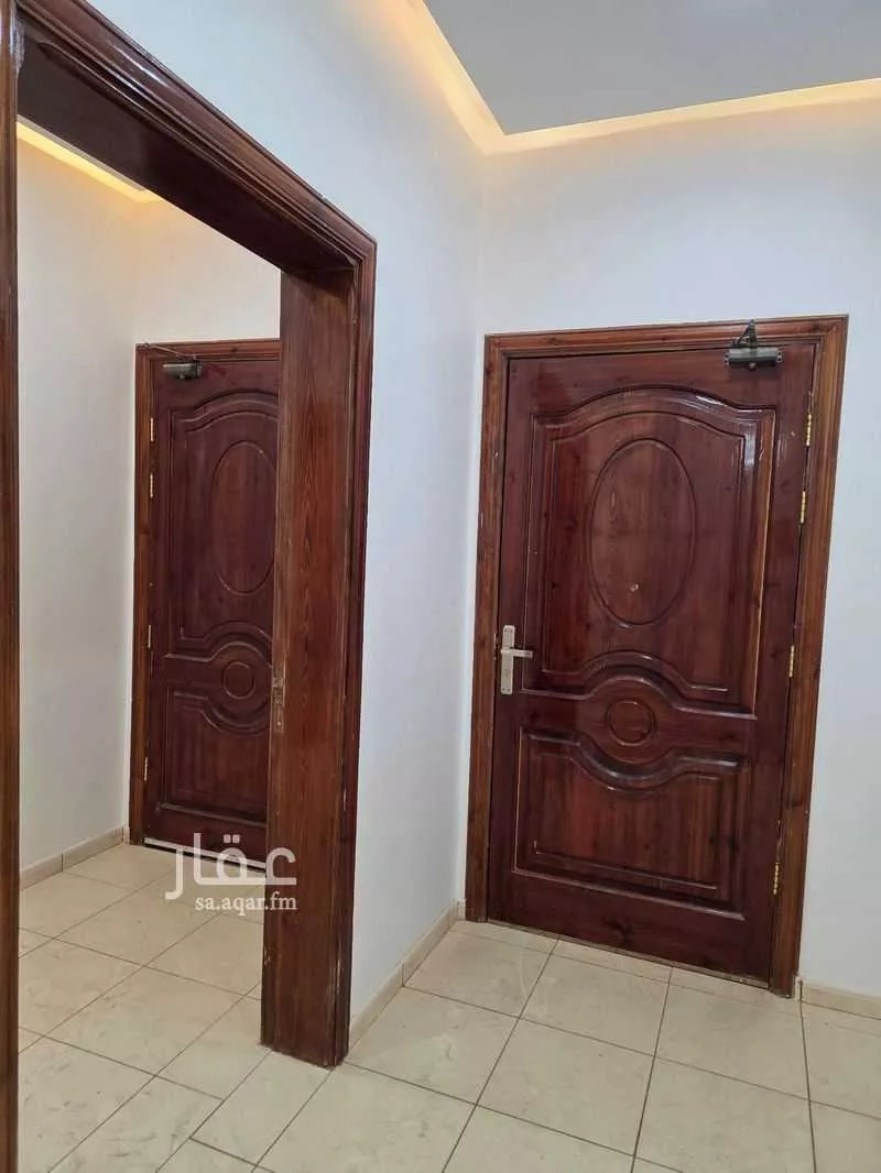 شقة 5 غرف في الملك فهد 5