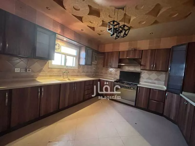5 bedroom apartment in Al Nuzhah 4