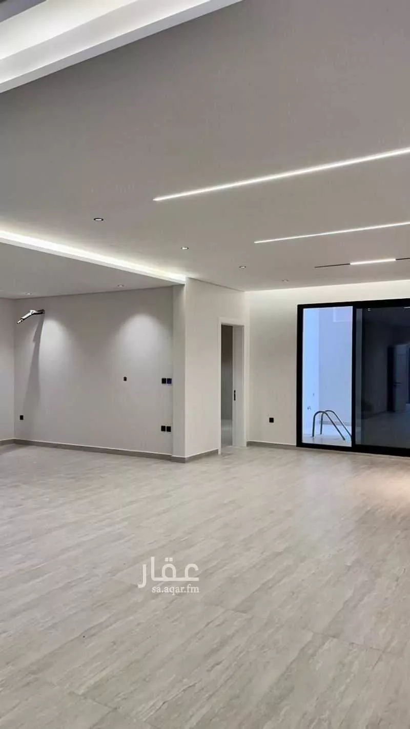 5 bedroom villa in Al Yaqout 4