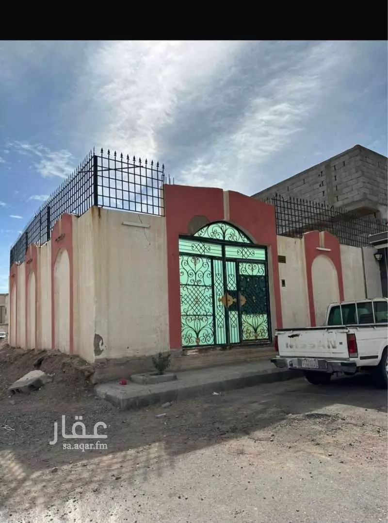 749 sqm building in Warqan