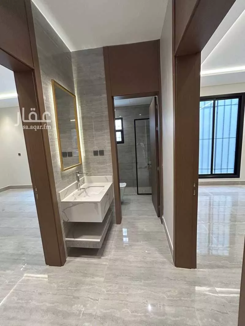 8 bedroom apartment in Al Rimal 4