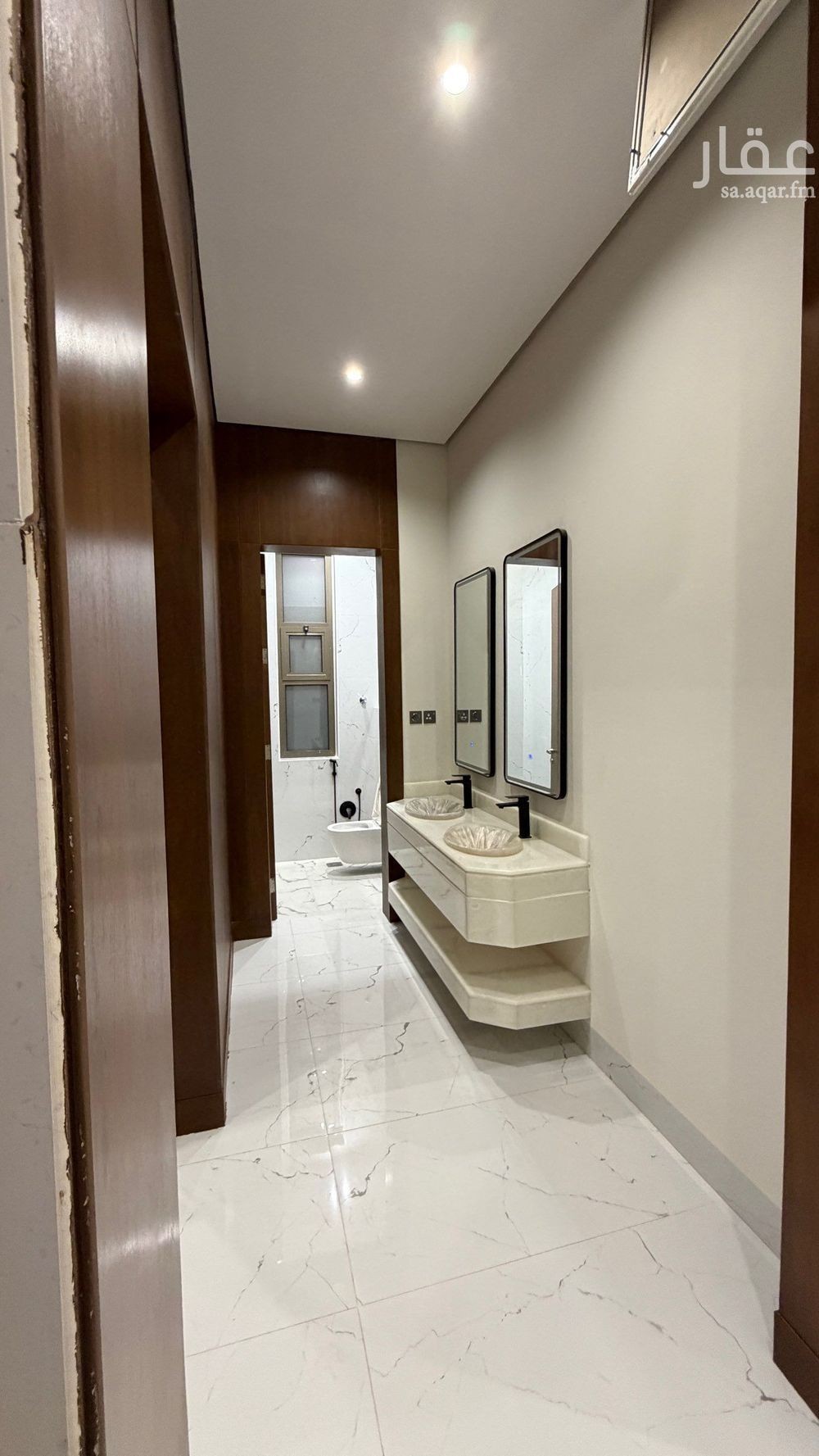 5 bedroom villa in Al Mahdiyyah 2
