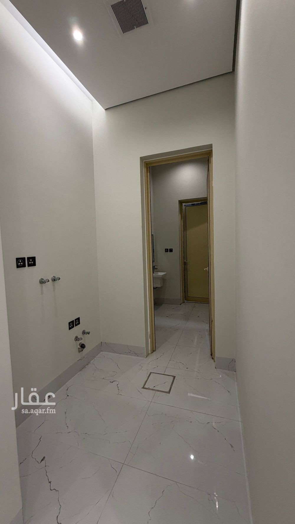 5 bedroom villa in Al Mahdiyyah 10