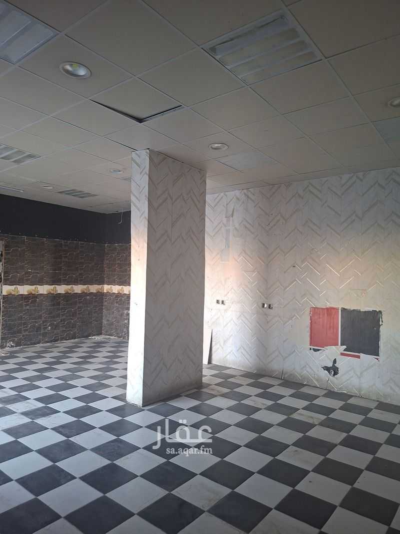 shop in Sikkat Al Hadeed, Madinah 4