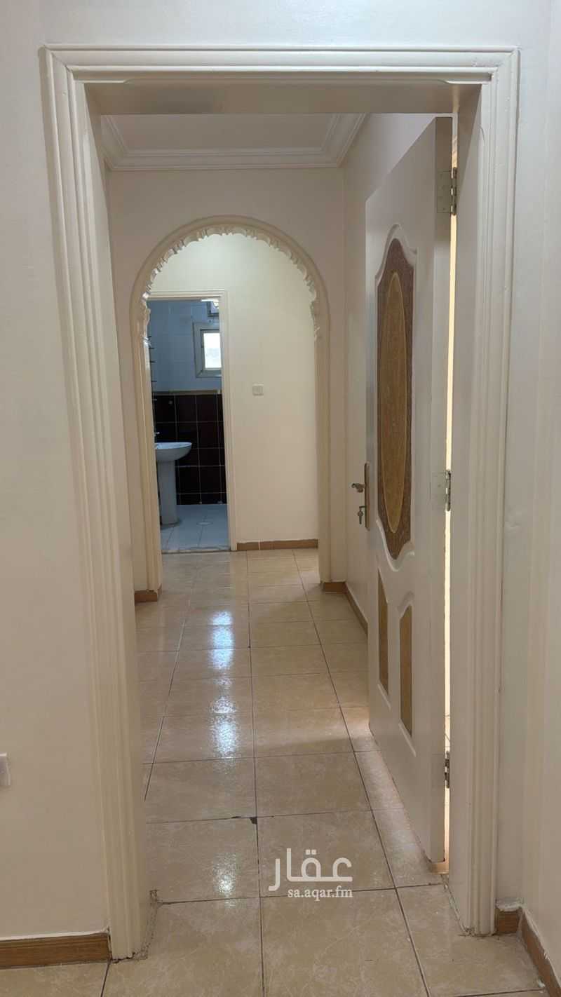 4 bedroom apartment in Mishrifah, Jeddah 9