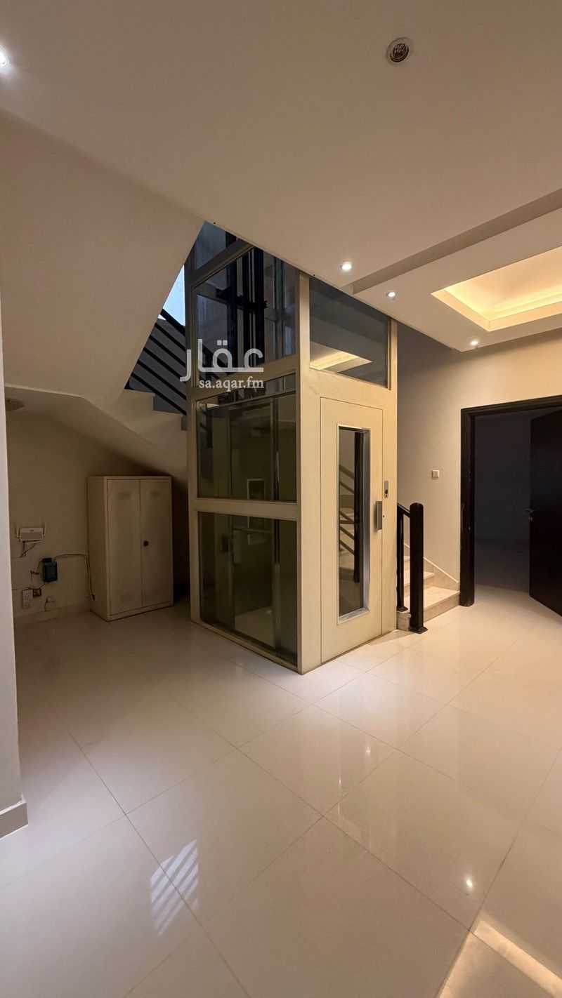 4 bedroom villa in Al Rabie, Riyadh 9