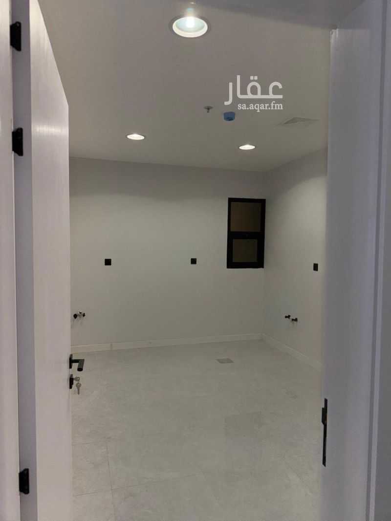 3 bedroom apartment in Khuzam, Riyadh 5