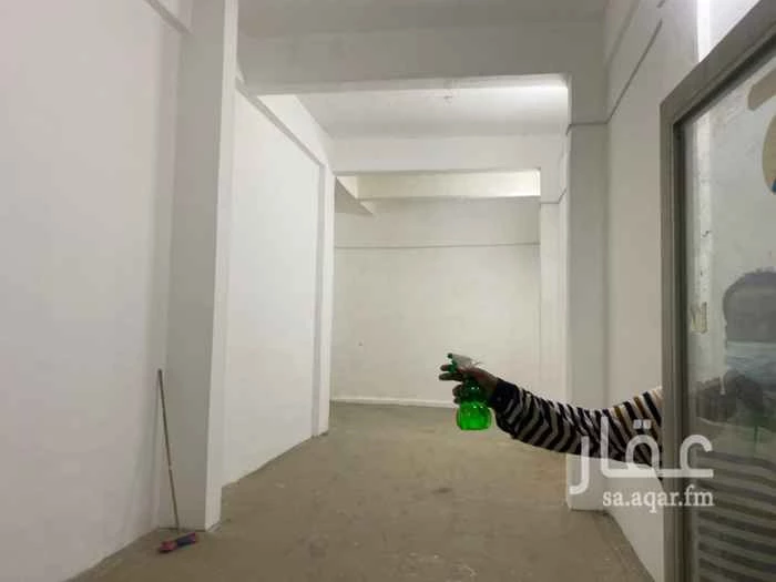 محل 38 م² في العمامرة 2