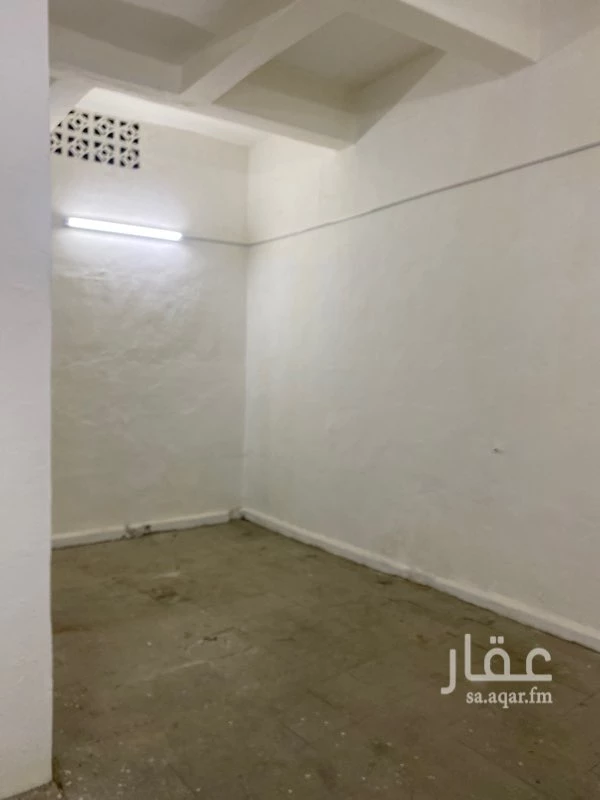 محل 38 م² في العمامرة 3