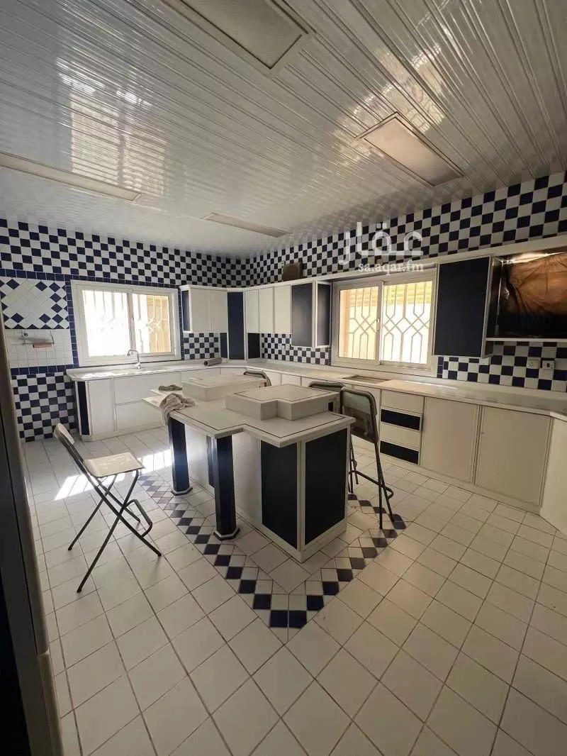 فيلا للإيجار في شارع عوف بن عبدالرحمن, حي المروج, مدينة الرياض, منطقة الرياض 1 صورة