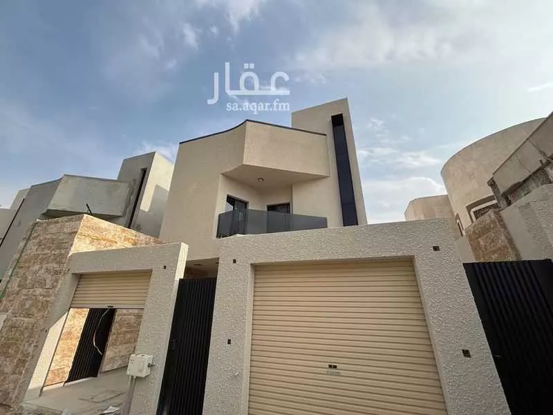 فيلا للبيع في شارع قيس بن الملوح, حي السليمانية, مدينة الرياض, منطقة الرياض 1 صورة