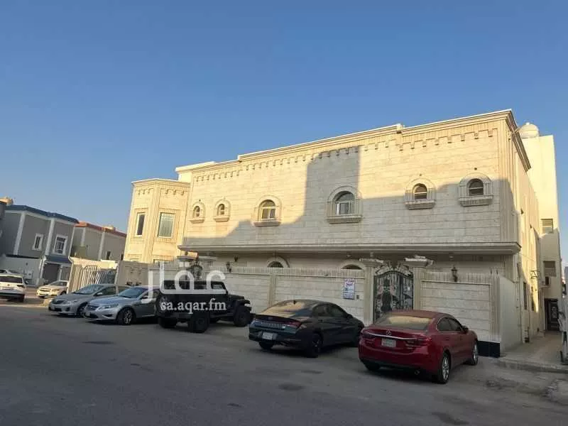 فيلا للبيع في شارع شارع 1 ب, حي الحمراء, مدينة الجبيل, المنطقة الشرقية 1 صورة