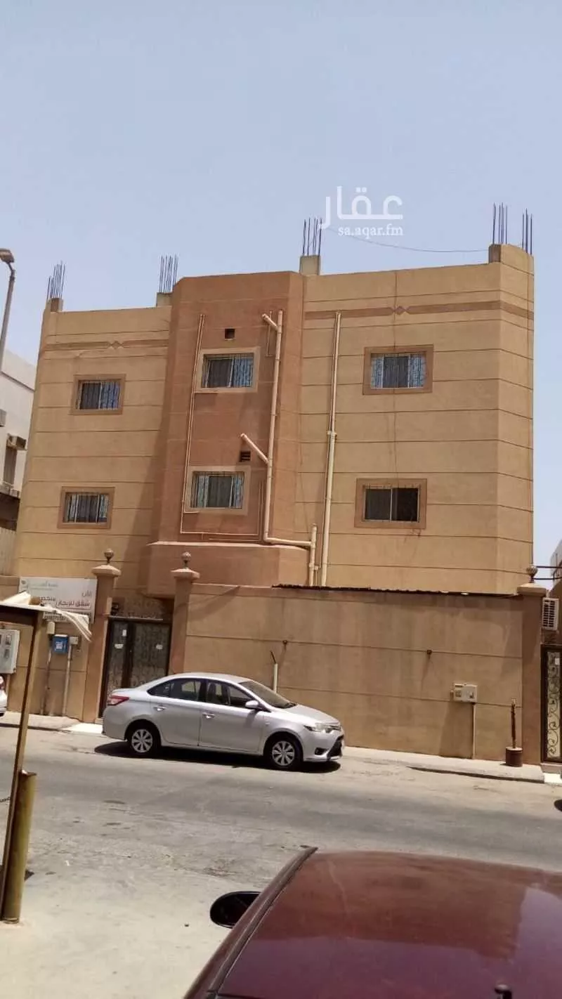 عمارة للبيع في شارع محمد الزهري, حي الزهور, مدينة الدمام, المنطقة الشرقية 1 صورة