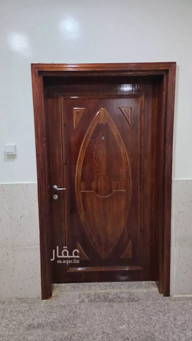 شقة للإيجار في شارع أبو بكر الصديق ، حي ج8 ، قرية الأزاهرة ، بلجرشي 1 صورة