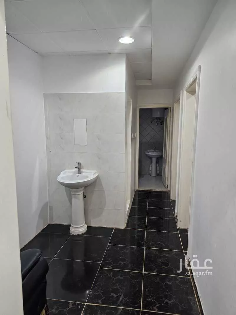 شقة للإيجار في شارع عبدالرحمن الغافقي, حي الروضة, مدينة الرياض, منطقة الرياض 1 صورة