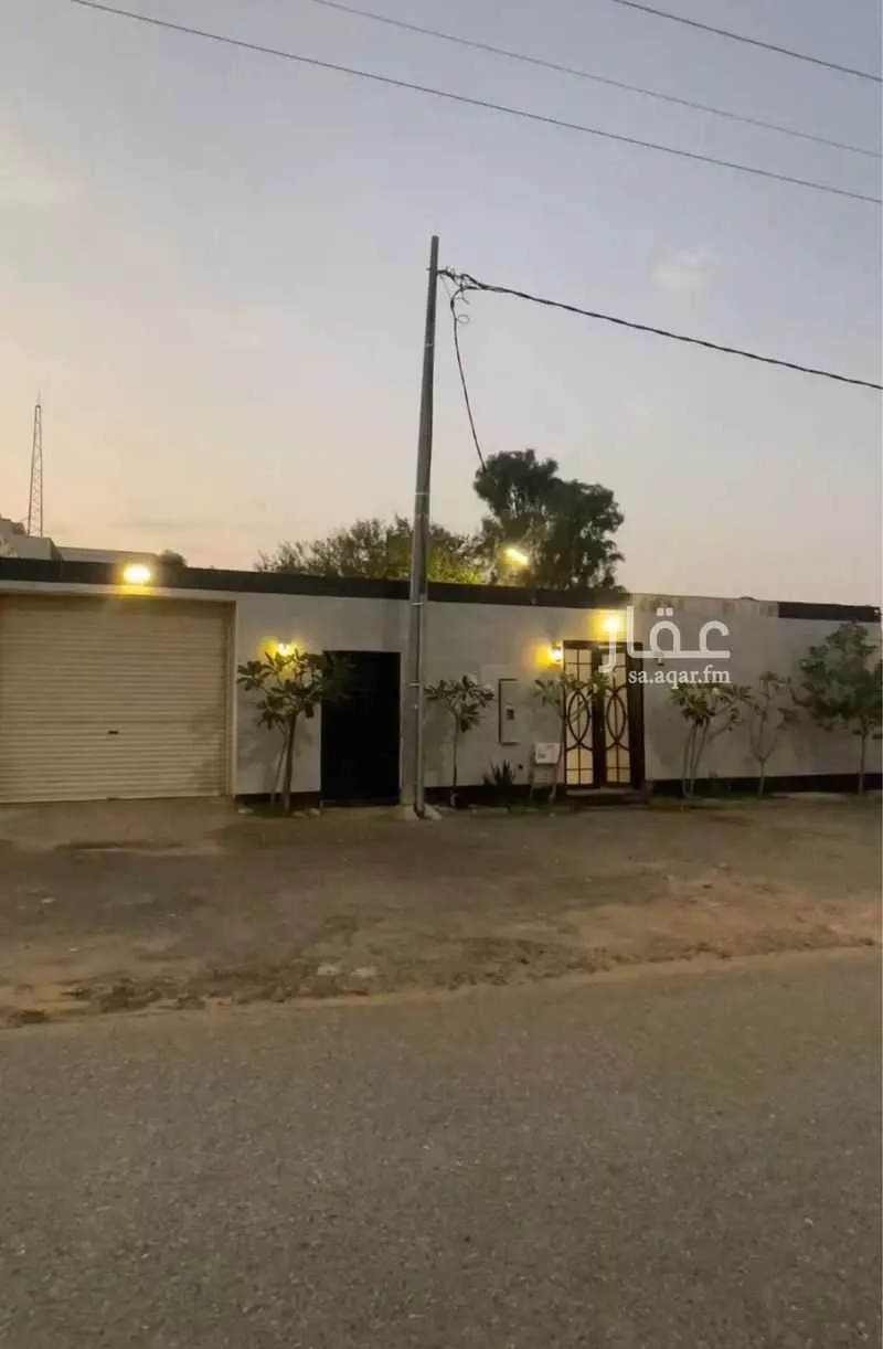 استراحة للبيع في شارع بشر الحافي, حي رواق, بريدة 1 صورة