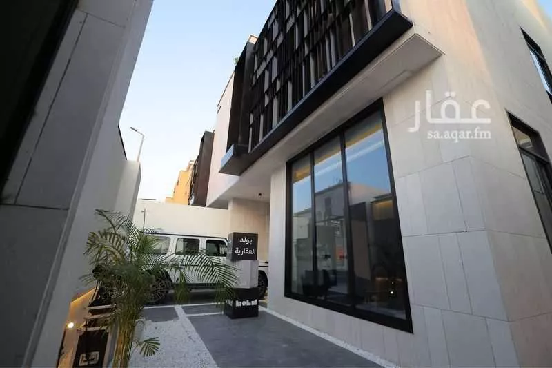 فيلا للبيع في شارع النباجي, حي الشراع, مدينة جدة, منطقة مكة المكرمة 1 صورة