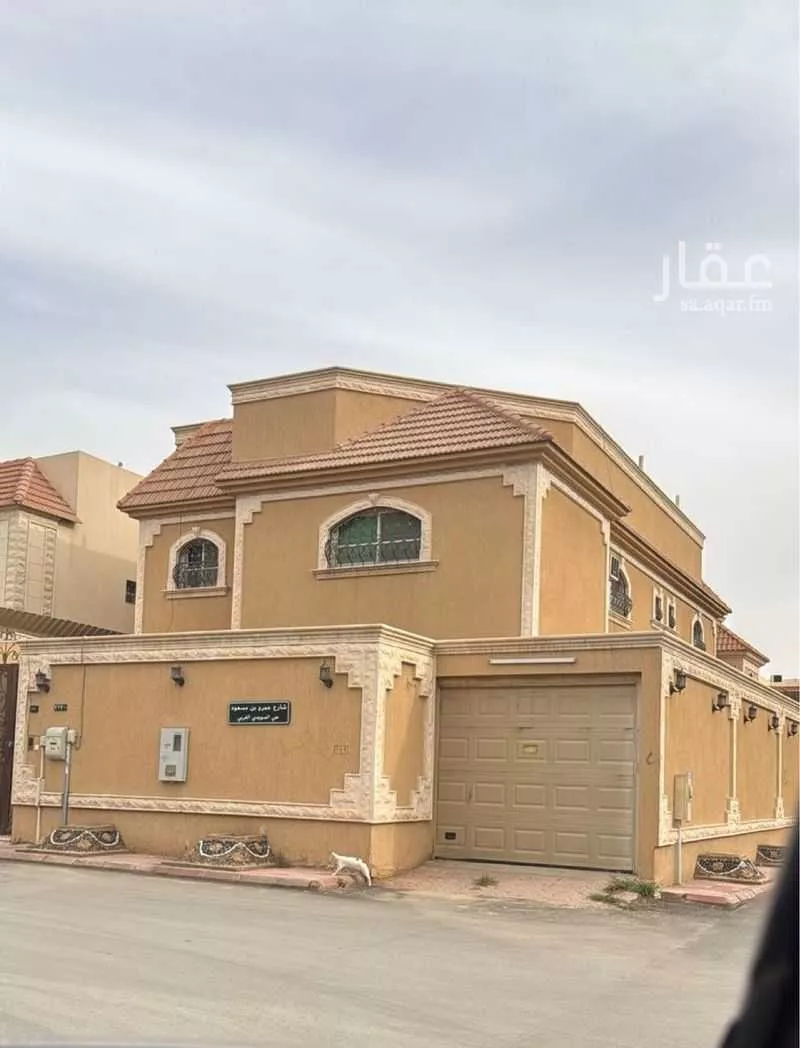 فيلا للبيع في شارع عمرو بن مسعود, حي السويدي الغربي, مدينة الرياض, منطقة الرياض 1 صورة