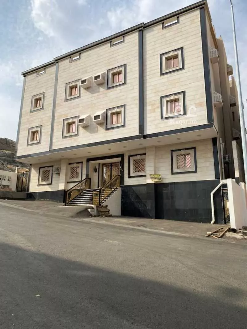 عمارة للبيع في حي العدل, مدينة مكه المكرمه, منطقة مكة المكرمة 1 صورة