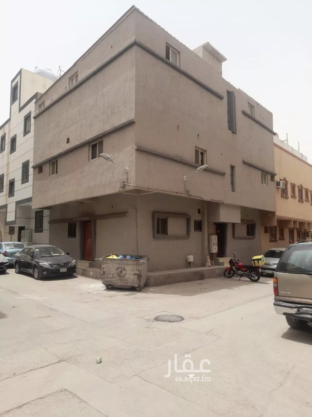 عمارة للإيجار في شارع محمود النجاري, حي أم الحمام الشرقي, مدينة الرياض, منطقة الرياض 1 صورة