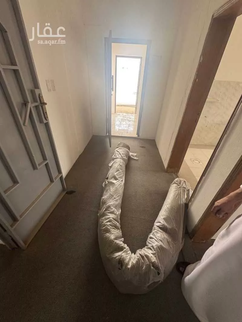 شقة للإيجار في شارع ابو الطاهر المقدسي ، حي بدر ، الدمام ، الدمام 1 صورة