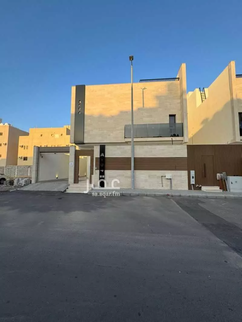 فيلا للبيع في شارع ابي تمام الهاشمي, حي الشراع, مدينة جدة, منطقة مكة المكرمة 1 صورة