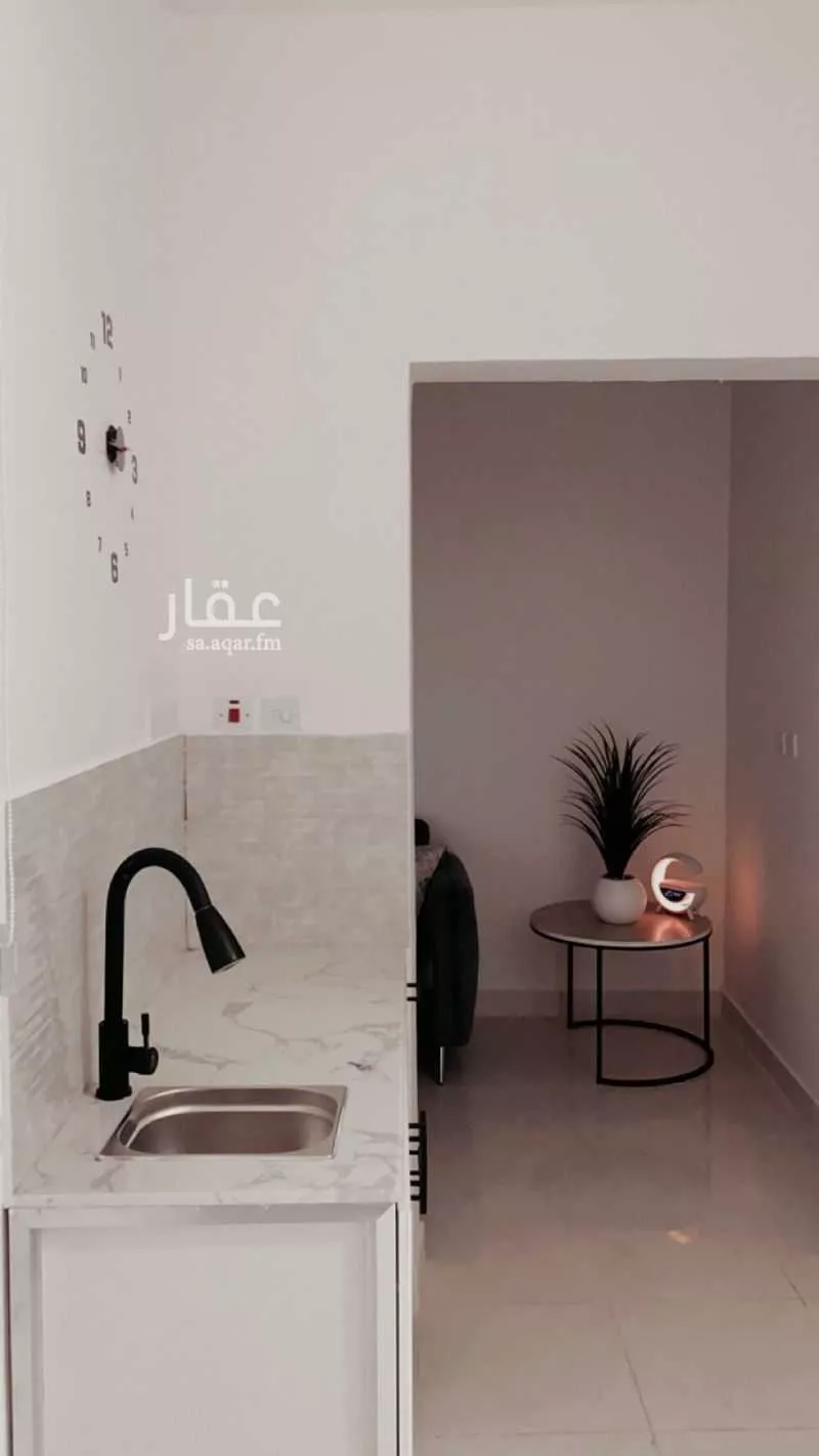 شقة مفروشة للحجز في شارع ابن عمار الأسدي ، حي ام الحمام الشرقي ، الرياض ، منطقة الرياض 1 صورة
